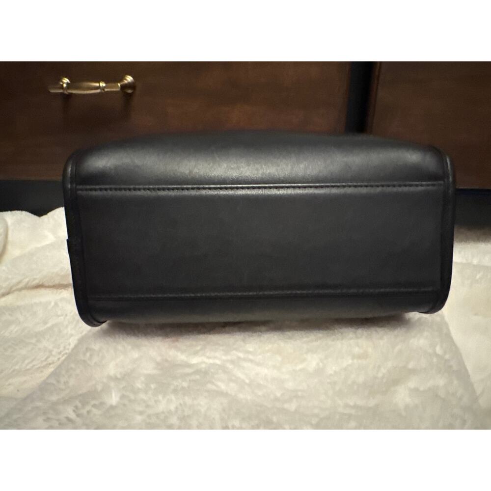 Rare Vintage Coach Manor Bag Navy Gorgeous Silky soft - Picture 8 of 15